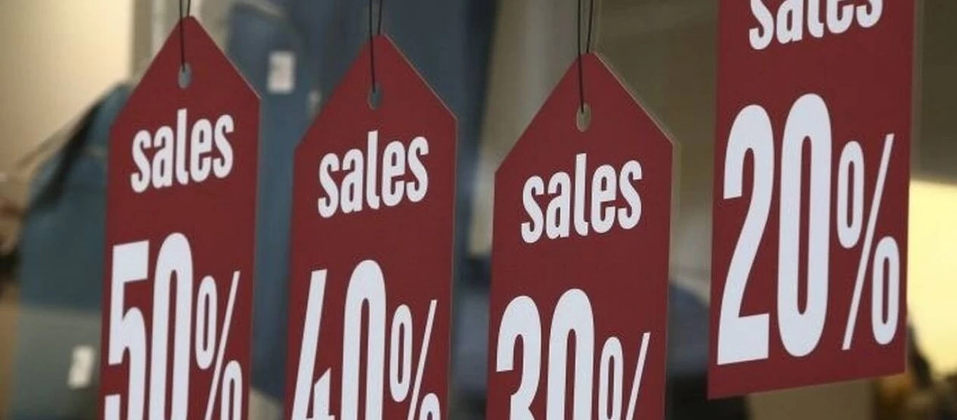 Θερινές εκπτώσεις: Πτώση στις πωλήσεις το πρώτο δεκαπενθήμερο